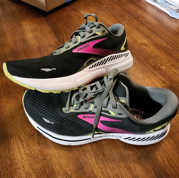 Brooks Shoes - Brooks Adrenaline GTS 23 Running Shoes Women's 8.5